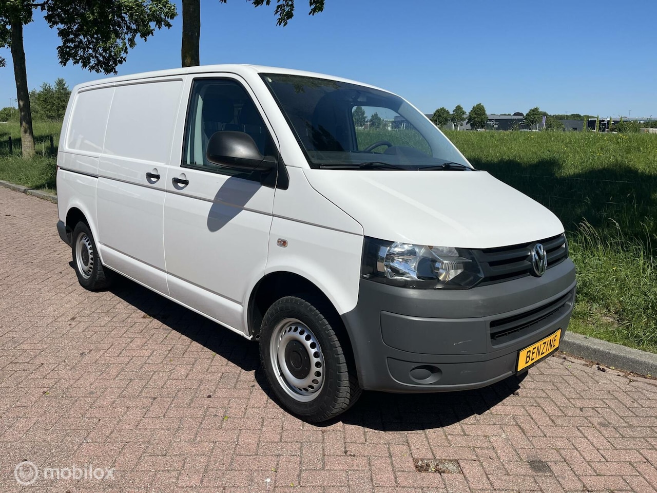 Volkswagen Transporter - 2.0i Benzine | Trekhaak | Marge - AutoWereld.nl