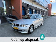 BMW 1-serie - 118i High Executive LEER/XENON/AUT/DAK/STOELVERW