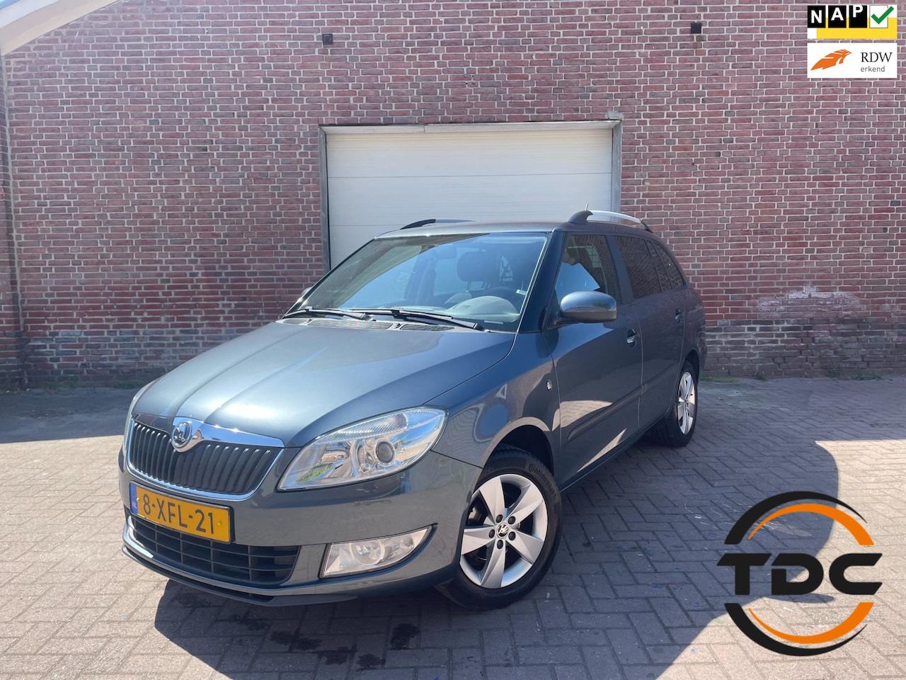 Skoda Fabia Combi - 1.2 TSI Drive NAVI AIRCO CRUISE LMV PDC - AutoWereld.nl