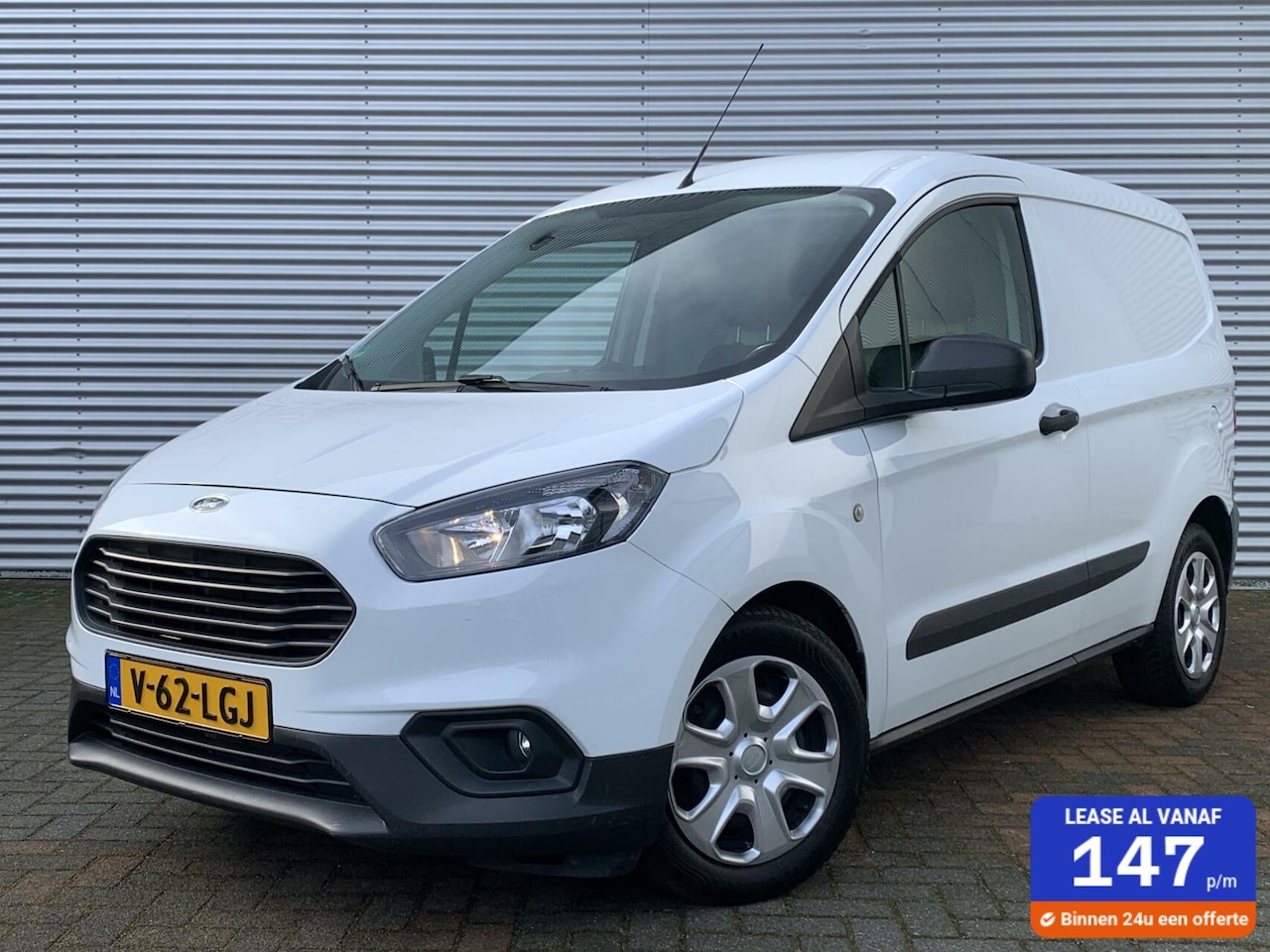 Ford Transit Courier - 1.0 Benzine Aux Usb Airco Benzine 2019 Eerste Eigenaar 77306 KM Dealer Onderhouden 35 Euro - AutoWereld.nl