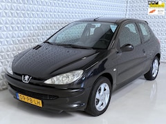 Peugeot 206 - 1.4 XR van de 3e eigenaresse 112.000km (2004)