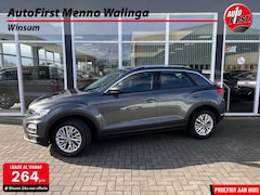 Volkswagen T-Roc - 1.0 TSI Style | Adaptive Cruise Control | Climate Control | Navi | PDC | Trekhaak | Apple