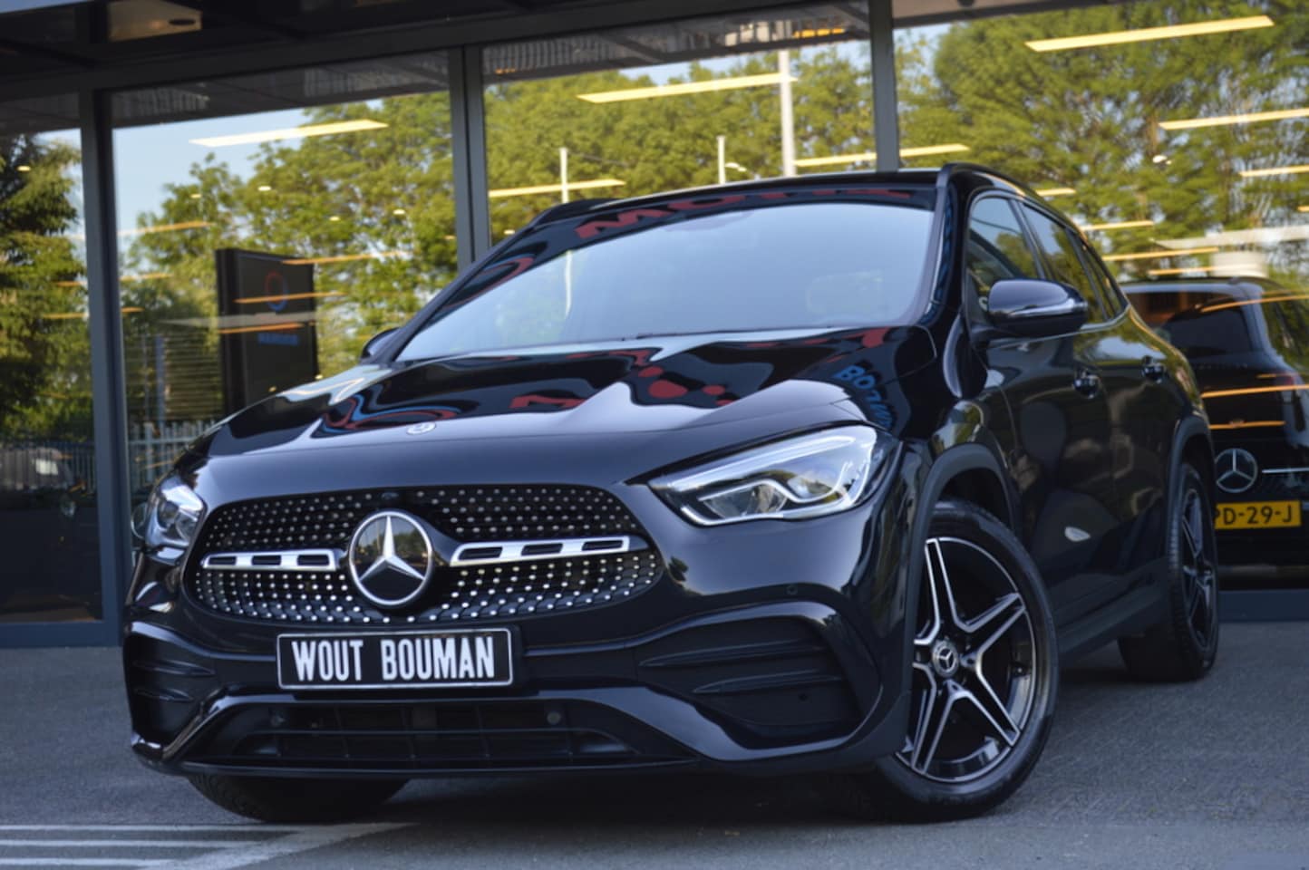 Mercedes-Benz GLA-Klasse - 200 AMG Led Panorama Widescreen Sfeer Camera Trekh. Augmented Pdc - AutoWereld.nl