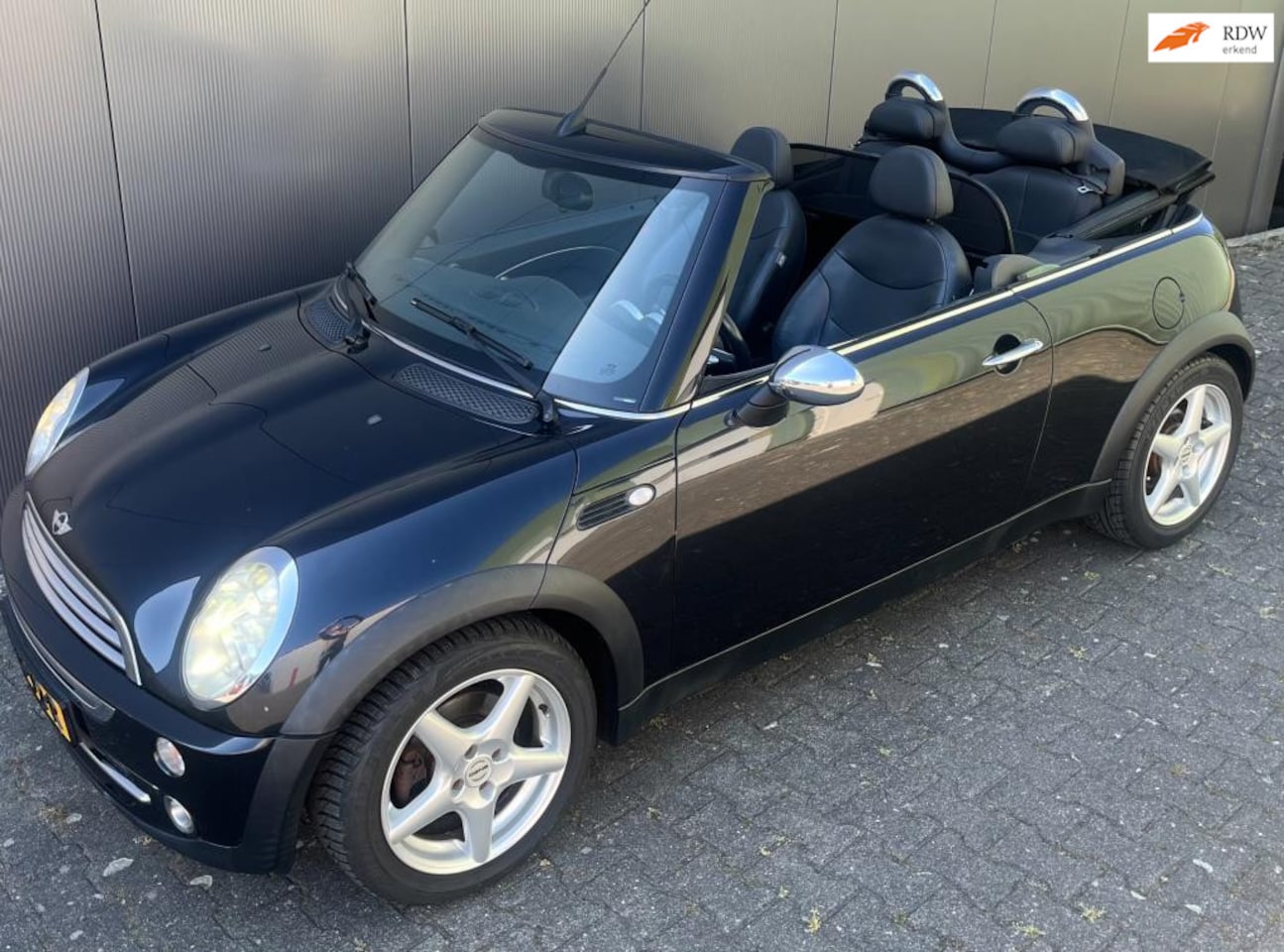 MINI Cabrio - Mini 1.6 Cooper 87000km - AutoWereld.nl