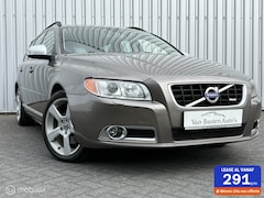 Volvo V70 - 2.5T R-Design | Aut | Leder | Trekhaak |Youngtimer | Bluetooth | 2010 | 200pk | Volledige