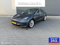 Tesla Model 3 - Standard RWD Plus 60 kWh Grijs AUTOPILOT Trekhaak Inclusief BTW SOH 86.8%