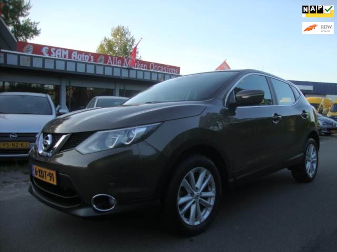 Nissan Qashqai - 1.2 Acenta 1.2 Acenta ( 6 VER Airco ) - AutoWereld.nl
