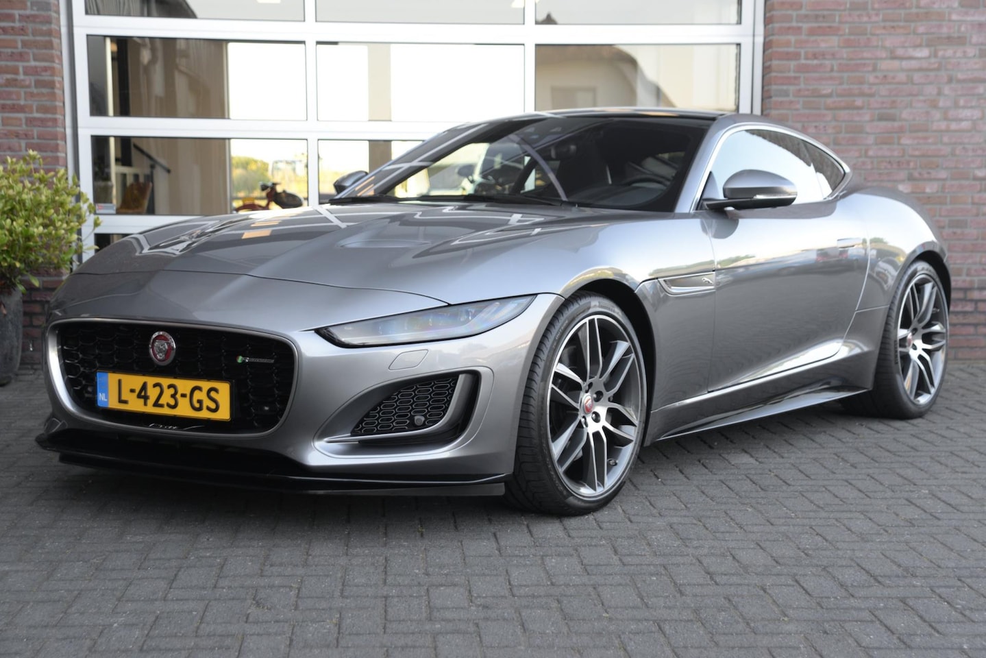 Jaguar F-type - P300 RWD R-Dynamic | FACELIFT | Orig. nl | Volleder | - AutoWereld.nl