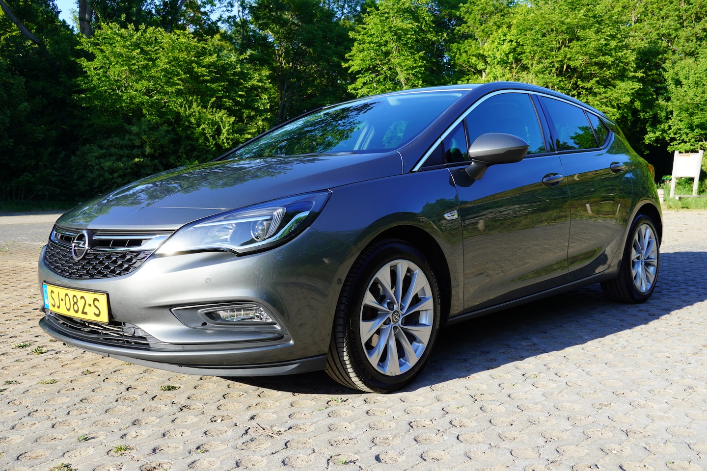 Opel Astra - 1.4 Innovation - AutoWereld.nl