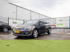 Opel Astra Sports Tourer - 1.6 CDTi Business + Mooie astra Staionwagen diesel met Trekhaak Lage kilometerstand origin