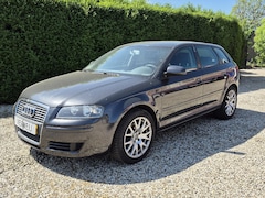 Audi A3 Sportback - 1.4 TFSI 5Drs Attraction | Clima | Cruise | LM velgen | Trekhaak |