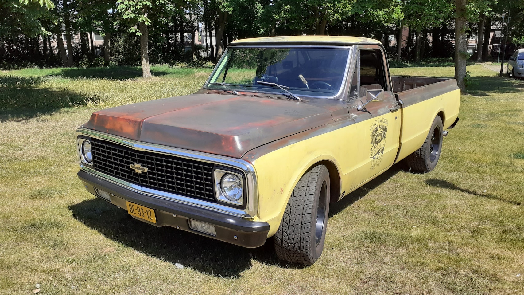 Chevrolet C10 - Longbed 1972 Custom Harley Davidson Ratlook - AutoWereld.nl