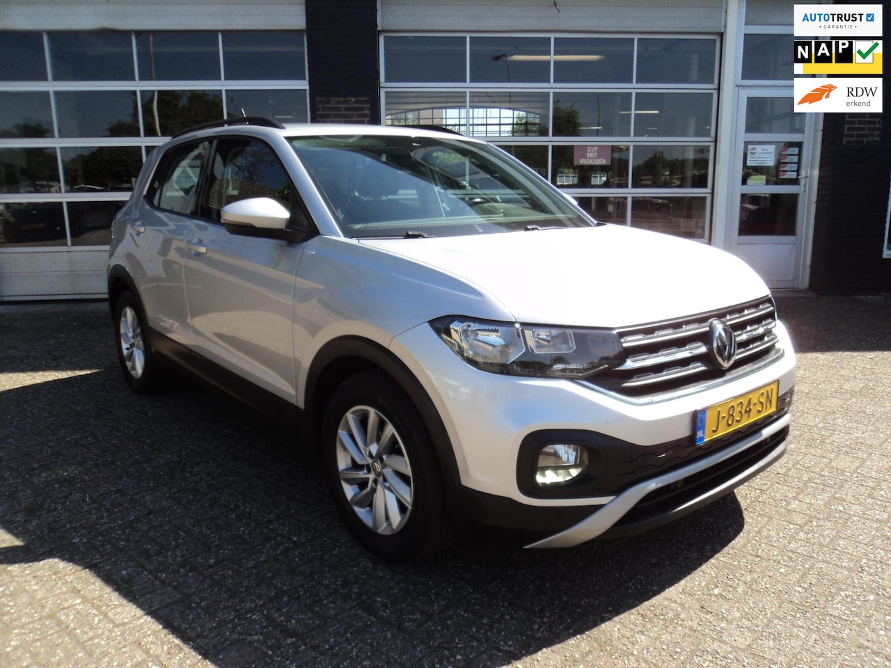 Volkswagen T-Cross - 1.0 TSI Life Trekhaak Clima - AutoWereld.nl
