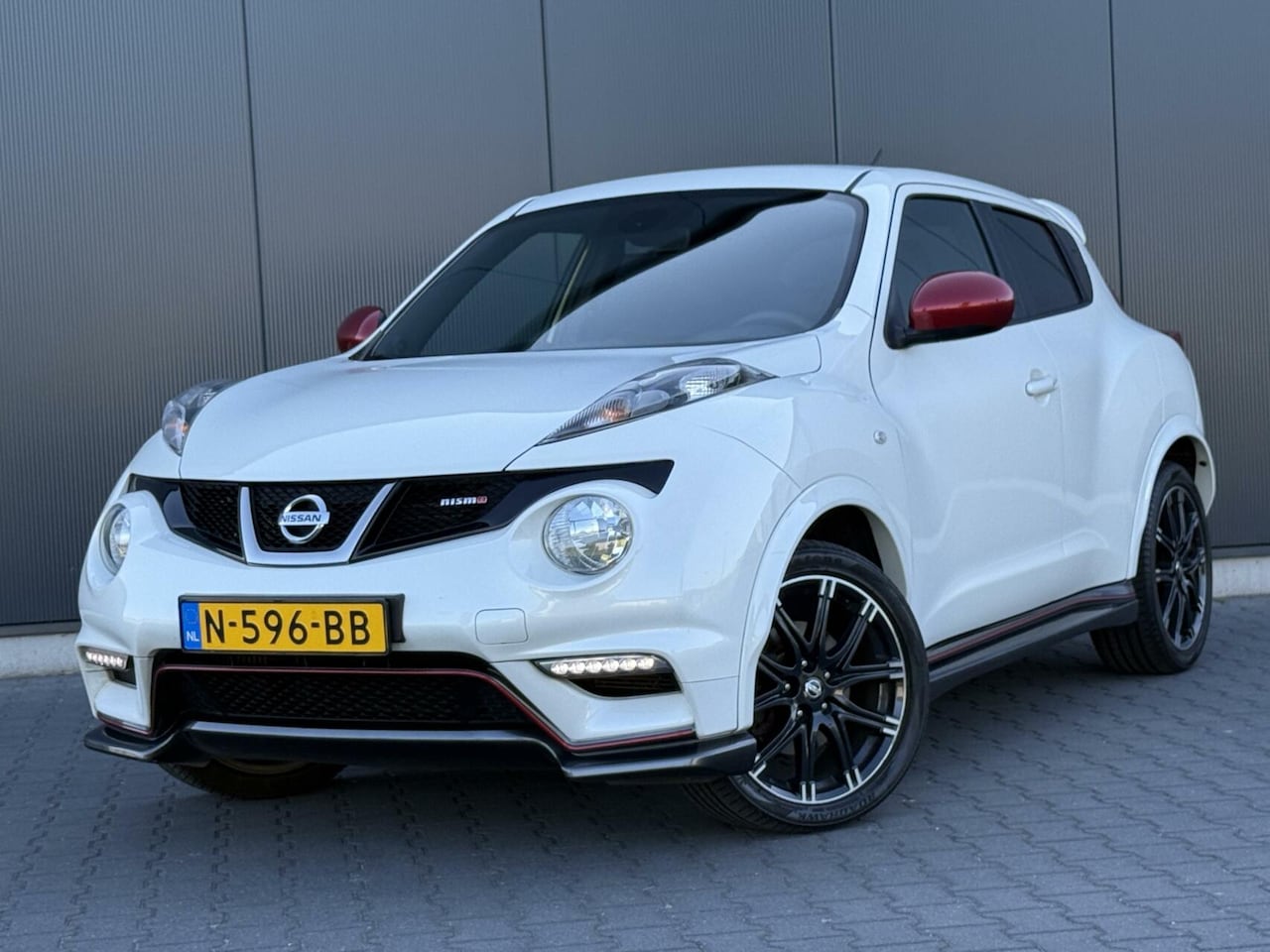 Nissan Juke - 1.6 Turbo Nismo All-Mode 200+ PK - Automaat - Alcantara - AutoWereld.nl