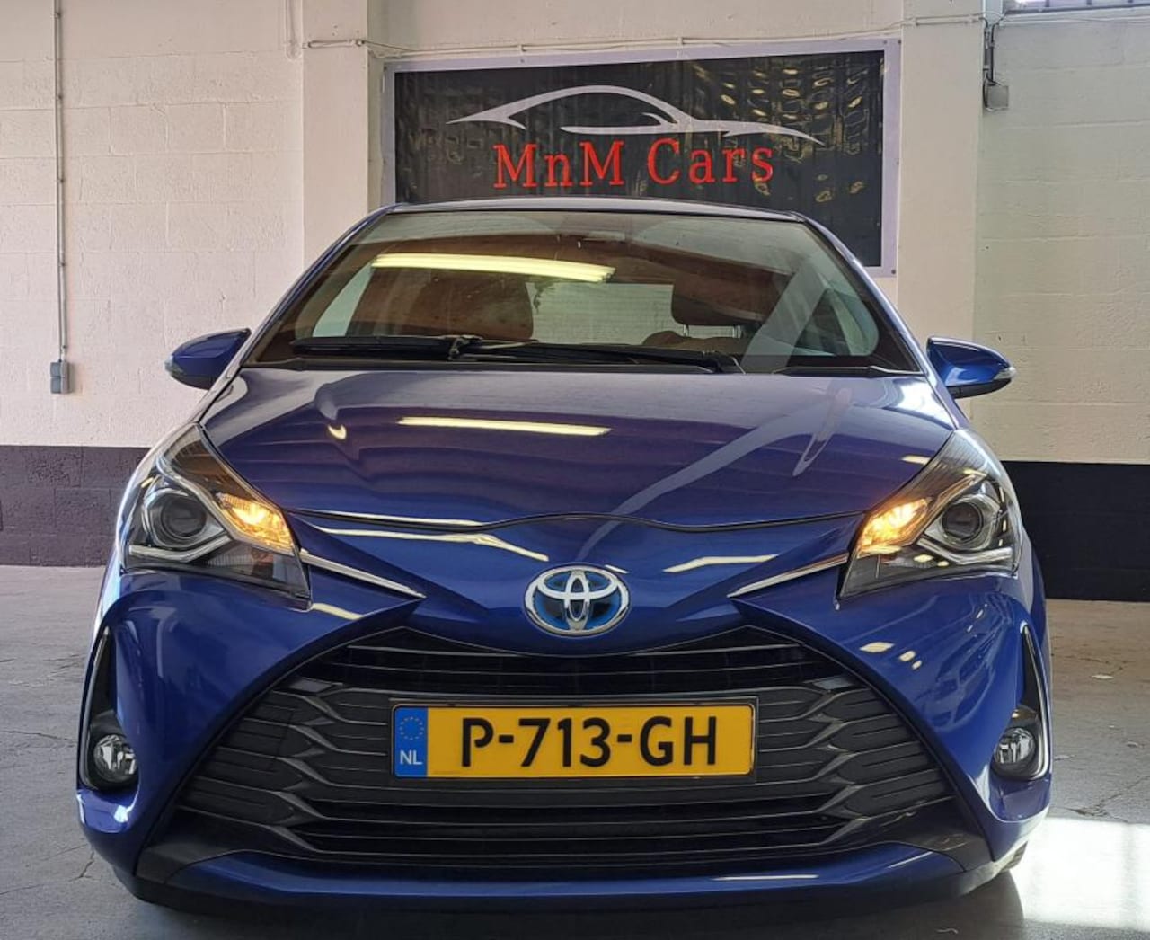 Toyota Yaris - 1.5 Hybrid Dynamic - APK bij afleveren - AutoWereld.nl