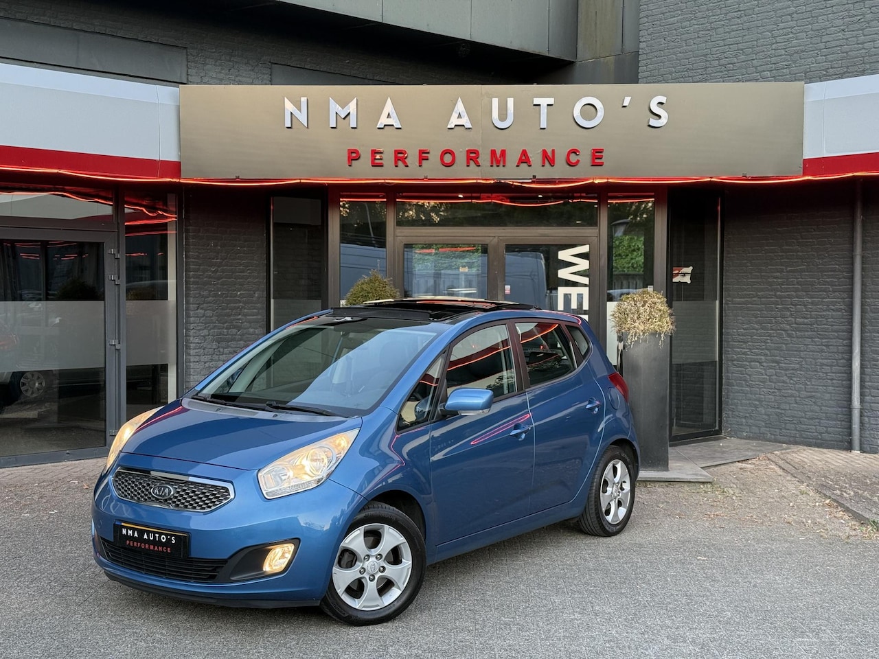 Kia Venga - 1.4 CVVT X-ecutive Kia Venga Pano, Cruise, Navi Airco voll - AutoWereld.nl
