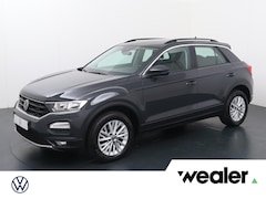 Volkswagen T-Roc - 1.5 TSI Style | 150 PK | Trekhaak | Navigatiesysteem | Adaptive cruise control |