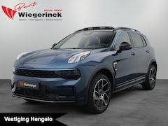 Lynk & Co 01 - Plug-in Hybride 261PK AUT trekhaak, 20" zwart gepolijste velgen,