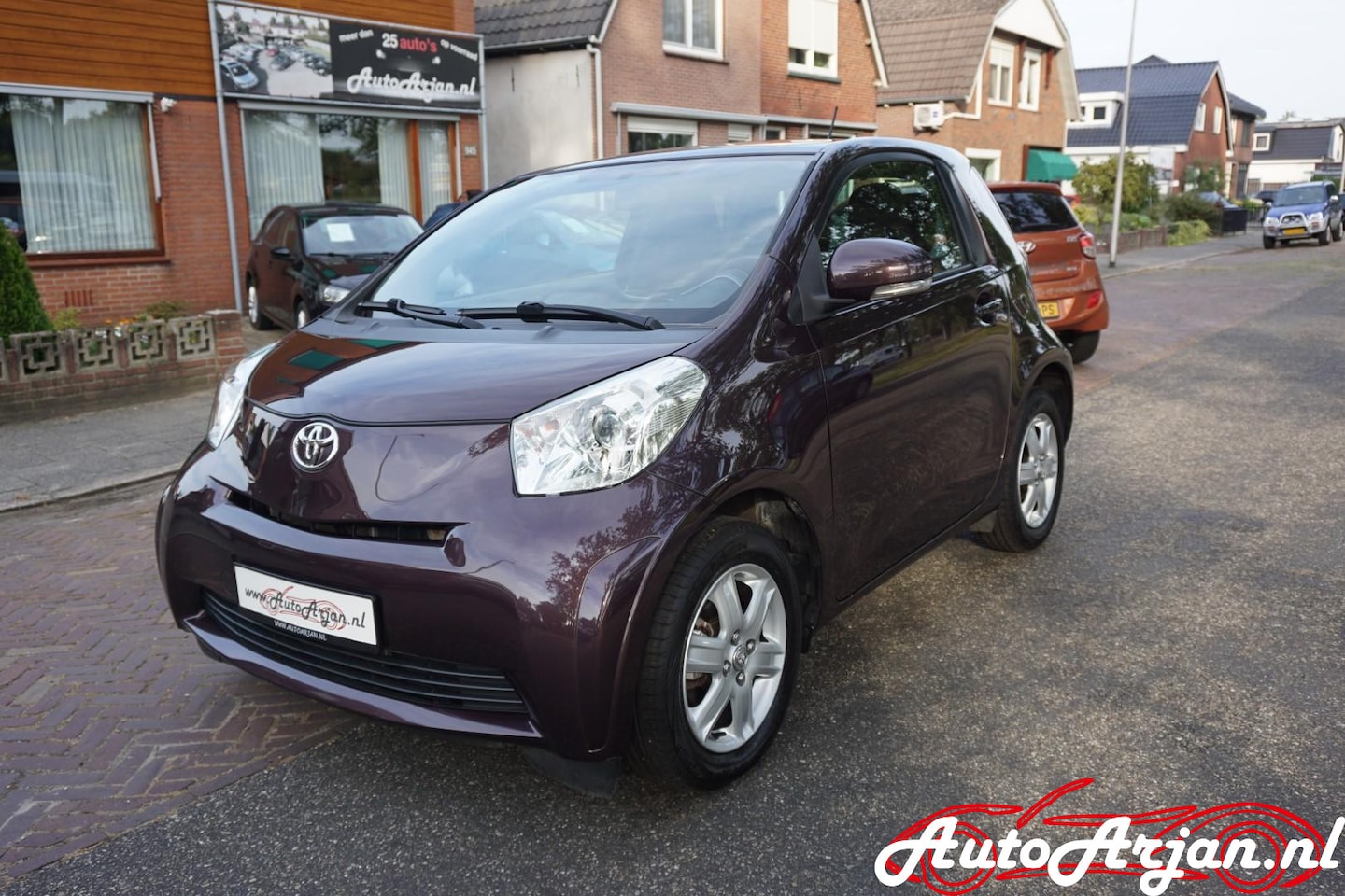Toyota iQ - 1.0 VVTi Comfort 1.0 VVTi Comfort ,heeft net een grote beurt gehad met APK en airco service! - AutoWereld.nl
