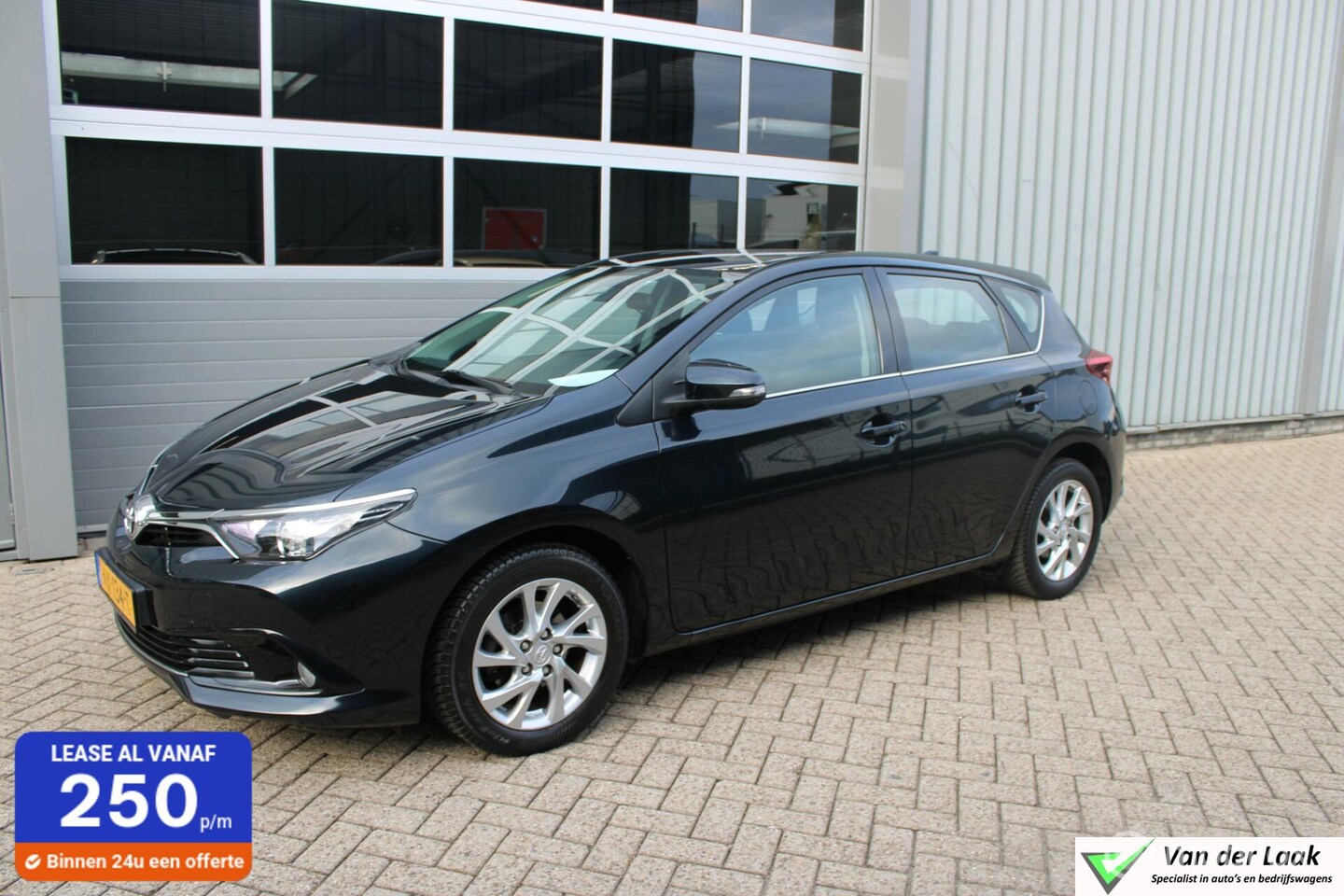 Toyota Auris - 1.2T Aspiration | NL Auto Boekjes | Navigatie. - AutoWereld.nl