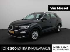 Volkswagen T-Roc - 1.5 TSI Style Business | Navigatie | Airco | Adaptieve Cruise Control | Lane Assist | Appl