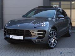 Porsche Macan - 3.6 Turbo 400pk | Panodak | 21" LM | Luchtvering | Sport Chrono | Camera + Surround Vieuw