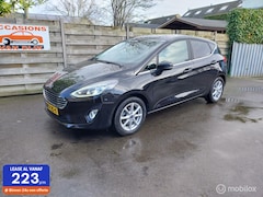 Ford Fiesta - 1.0 Titanium Stuur, Stoelen, Ruit verwarming