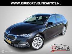 Skoda Octavia Combi - TSI 110 PK H6 (Nieuw Model) Navi Stoelv Digi Cockpit 17"Velg Chroom Donkerglas Camera