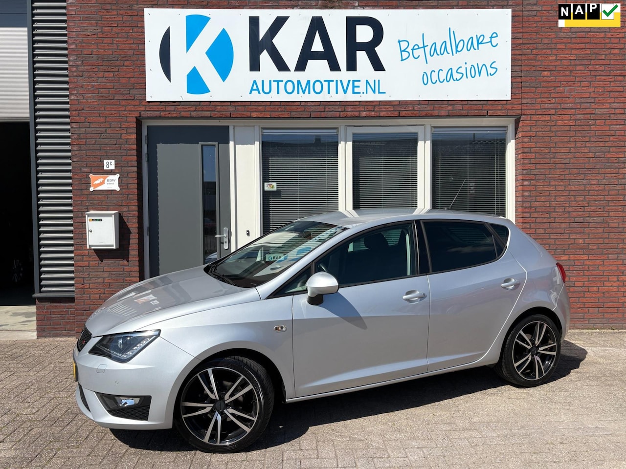 Seat Ibiza - 1.0 EcoTSI FR Connect - 17" LMV - 2e Eig. - NAP - AutoWereld.nl
