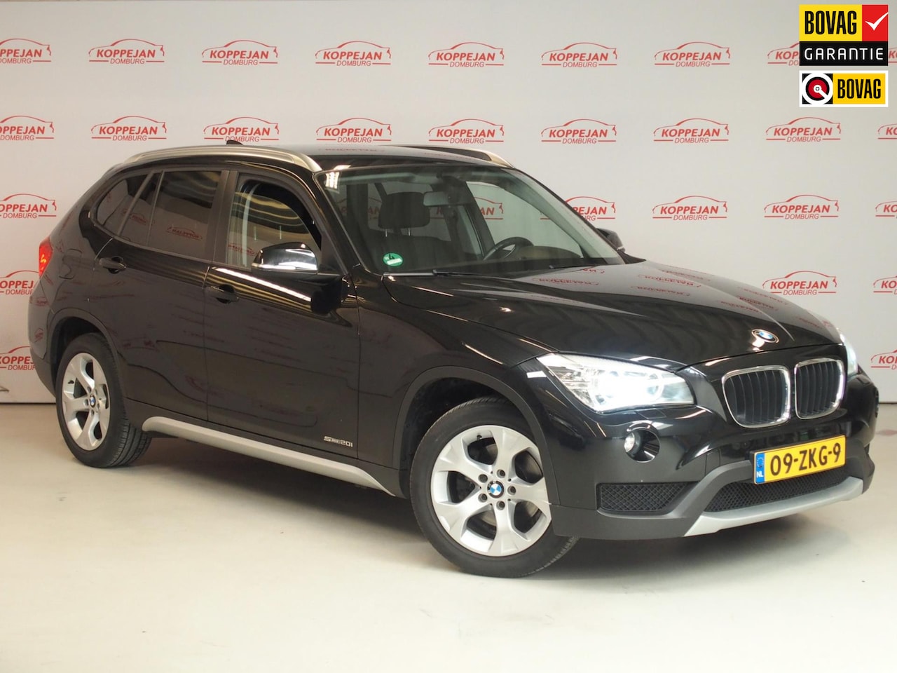 BMW X1 - 2.0I S Drive Upgrade Edition NL AUTO, Automaat, Leder, Xenon - AutoWereld.nl