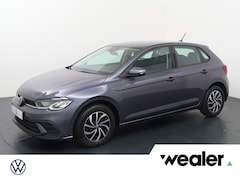 Volkswagen Polo - 1.0 TSI Life | 95 PK | Automaat | Navigatiesysteem | Parkeersensoren voor en achter |