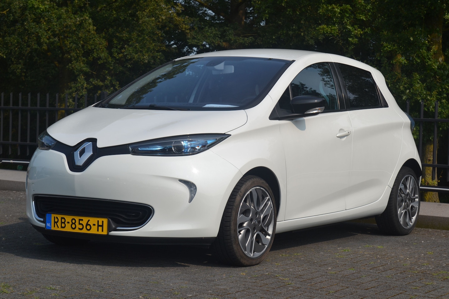 Renault Zoe - Q210 Life Quickcharge 22 kWh Incl. Accu - AutoWereld.nl