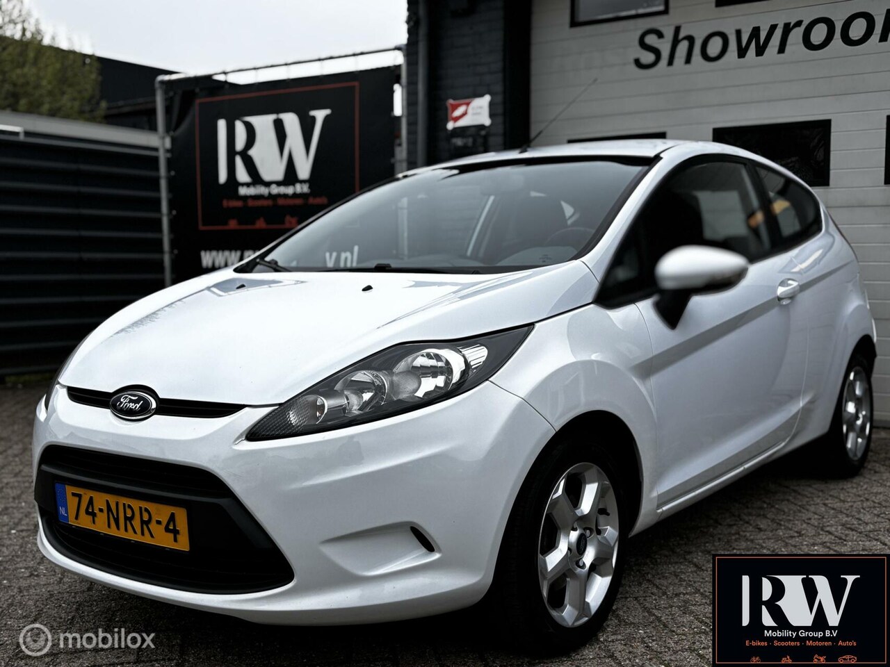 Ford Fiesta - 1.25 Limited airco, 4 season banden, nieuwe APK - AutoWereld.nl