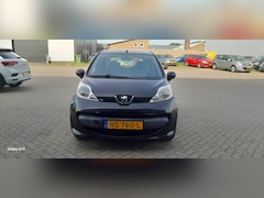 Peugeot 107 - 1.0-12V XR