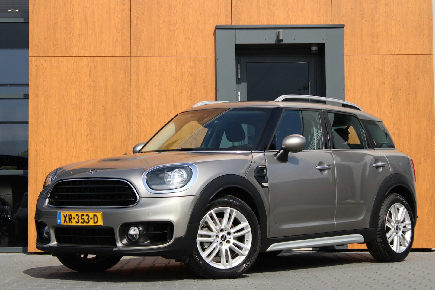 MINI Countryman - 1.5 Cooper AUT 136pk | Navi | Origineel NL - AutoWereld.nl