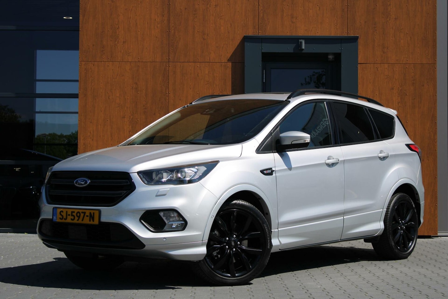 Ford Kuga - 1.5 TDCi ST-Line AUT | Pano | Sony | Trekhaak | ACC - AutoWereld.nl