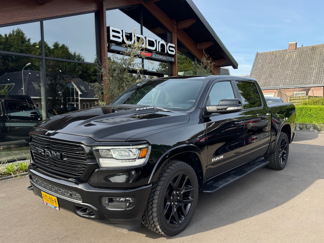 Dodge Ram 1500 - 5.7 V8 4x4 Crew Cab Laramie Sport LPG - AutoWereld.nl