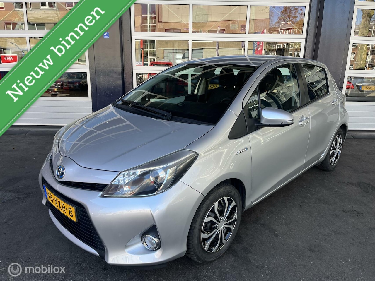 Toyota Yaris - 1.5 Full Hybrid Aspiration/AC/NAP/Cruise/Camera - AutoWereld.nl