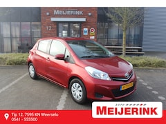 Toyota Yaris - 1.0 VVT-i Now Airco, Trekhaak, Winterbandenset