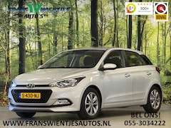 Hyundai i20 - 1.4 Business Edition | Automaat | Camera | Trekhaak | Navigatie | Parkeersensoren | DAB+ |
