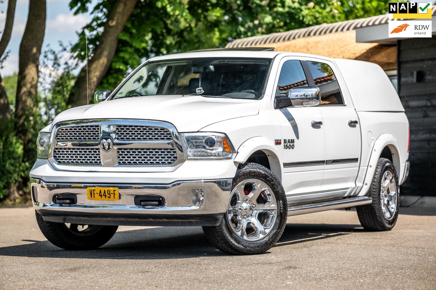 Dodge Ram 1500 - 5.7 V8 Crew Cab 5'7 5.7 V8 Crew Cab 5'7 (Leder / LPG-G3 / Climate / Cruise / Navi / Schuifdak / Trekhaak) - AutoWereld.nl