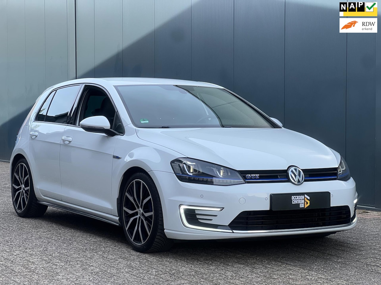 Volkswagen Golf - 1.4 TSI GTE Leder|Trekhaak|Camera|Nieuwstaat!! - AutoWereld.nl
