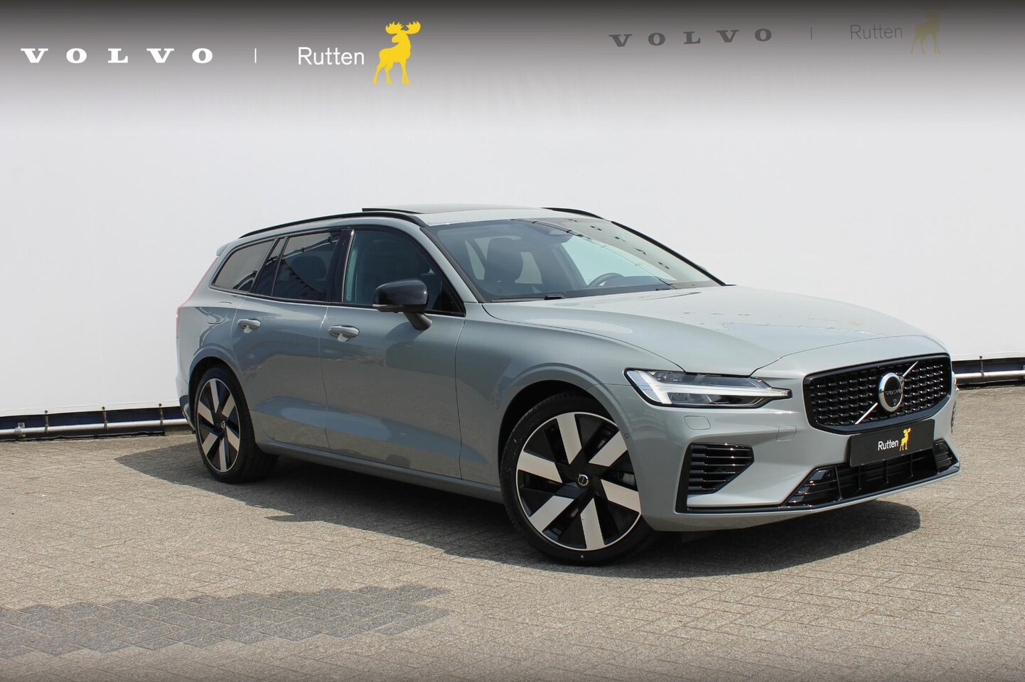 Volvo V60 - T6 350PK Automaat Plug-in hybrid AWD Ultra Dark Head-Up display / Pilot assist / Adaptive - AutoWereld.nl