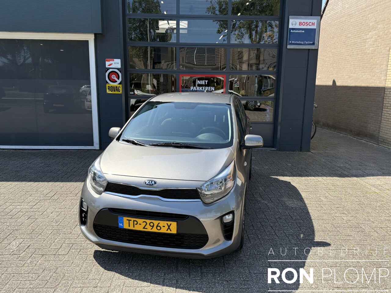 Kia Picanto - 1.0 CVVT ComfortPlusLine Navigator / Airco/ Navigatie/ Camera/ Apple carplay/ LED/ LMV - AutoWereld.nl