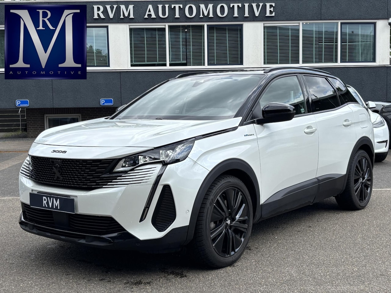 Peugeot 3008 - 1.6 HYbrid4 300 GT BLACK PACK MEMORY SEAT | PANO | LEDER | RIJKLAAR INCL. 12 MND. BOVAGGAR - AutoWereld.nl