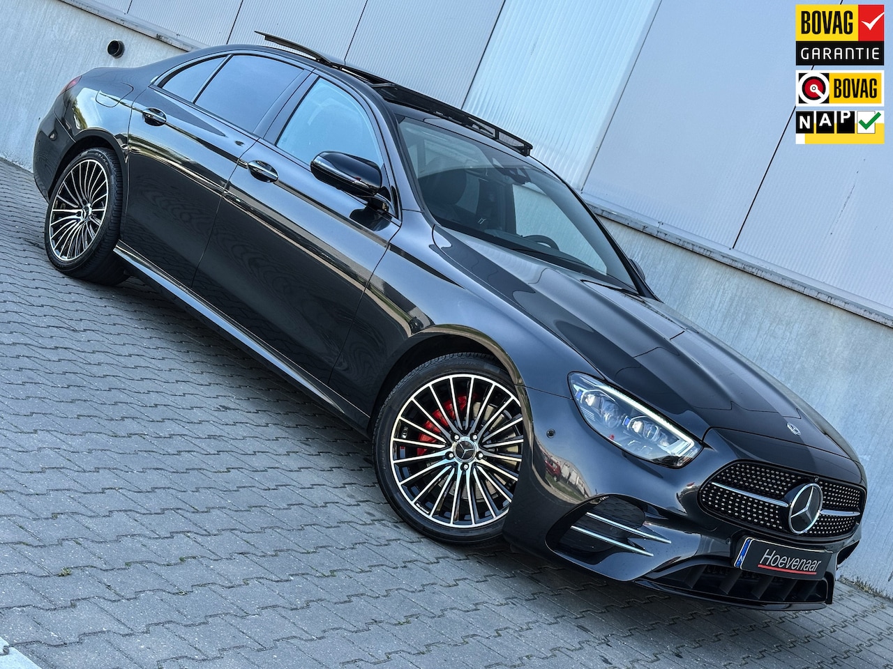 Mercedes-Benz E-klasse - 200 Facelift AMG Burmester Pano 360Gr camera Widescreen 19Inch - AutoWereld.nl