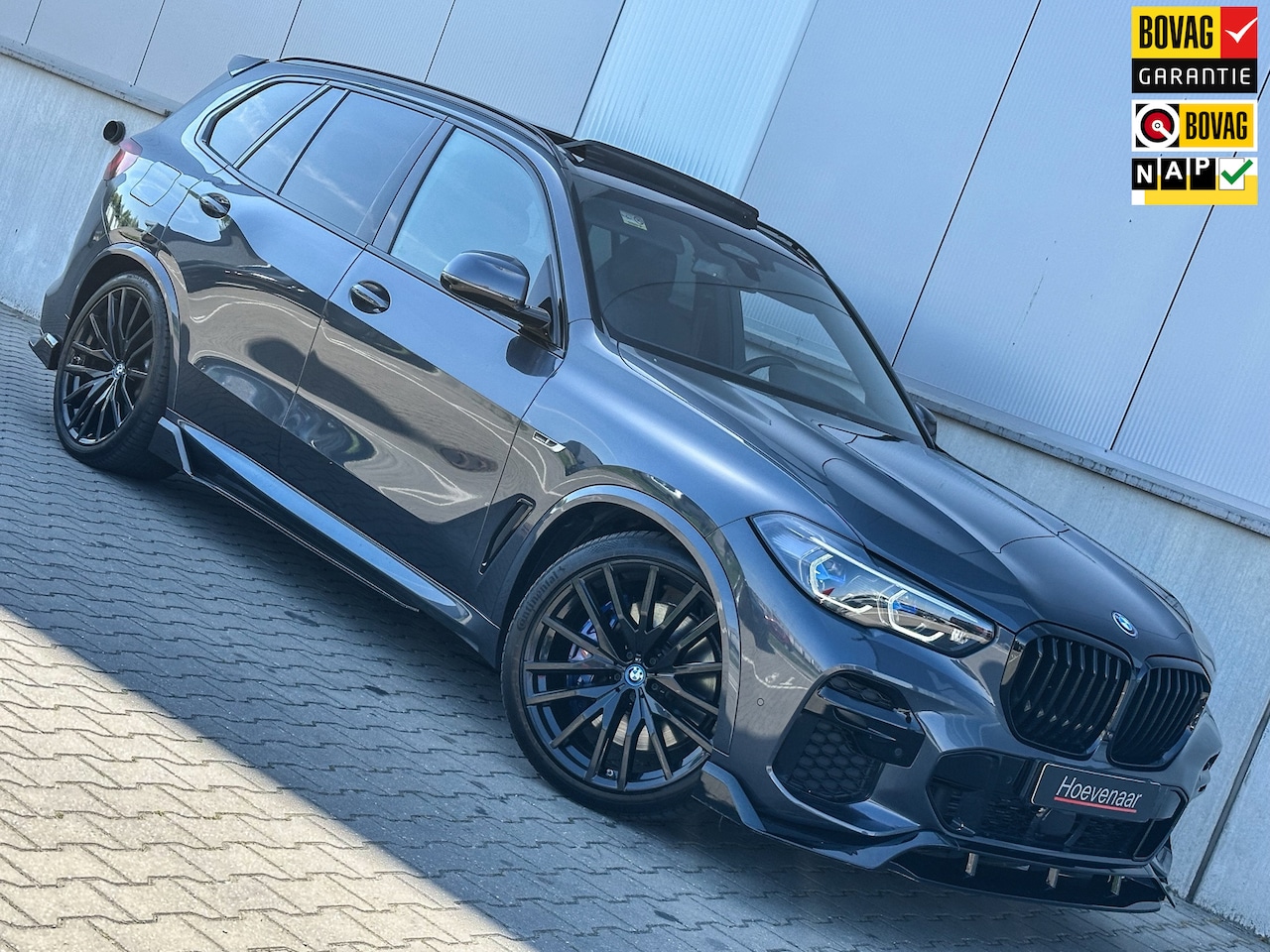 BMW X5 - 45e M-Sport M-seats Laser Lucht Pano 22Inch Sky lounch Full - AutoWereld.nl