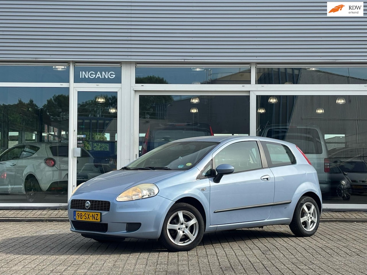 Fiat Grande Punto - 1.2 Sportsound / Airco / lm Velgen / Elektr.Pakket. - AutoWereld.nl