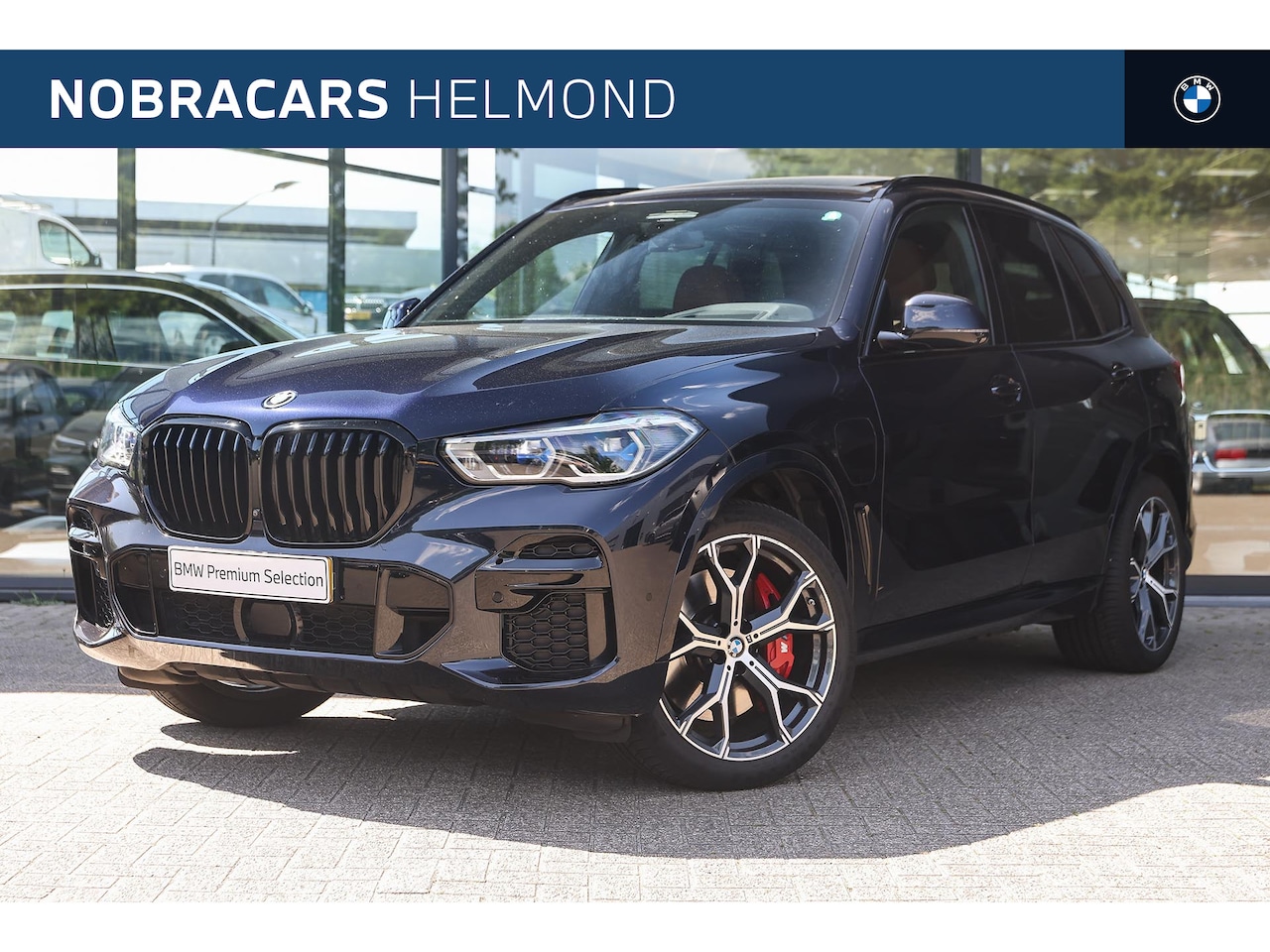 BMW X5 - xDrive45e High Executive M Sport Automaat / Panoramadak / Trekhaak / Laserlight / Parking - AutoWereld.nl