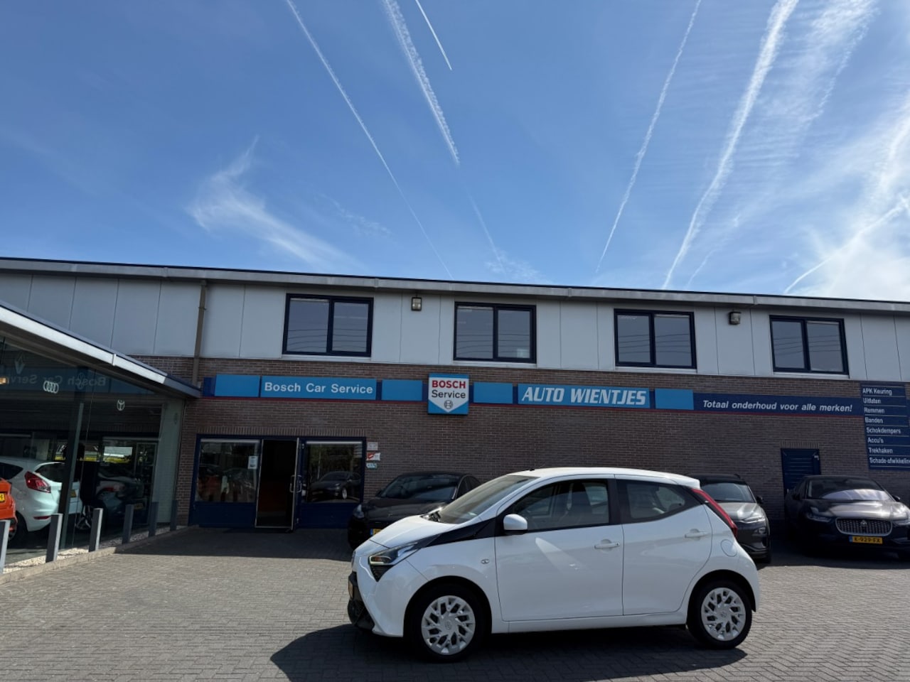 Toyota Aygo - 1.0 VVT-i | X-Play 5-Drs | Airco | Carplay - AutoWereld.nl